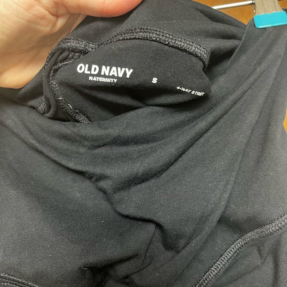 Maternity Old Navy Classic Black Capris